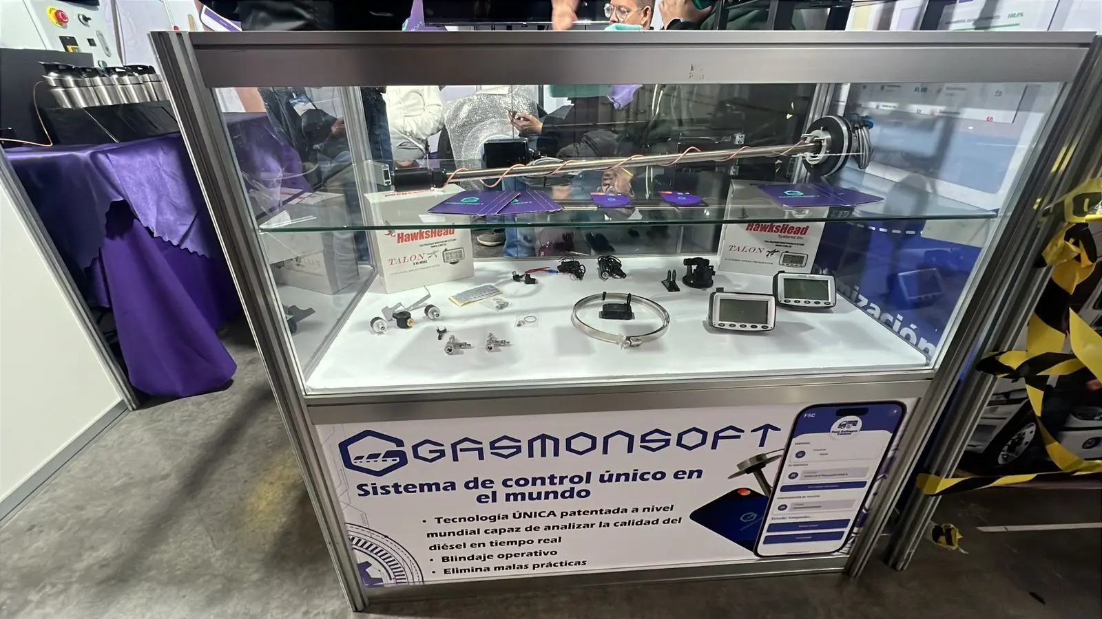 Vitrina con sensores de presión de llanta y pantallas TPMS